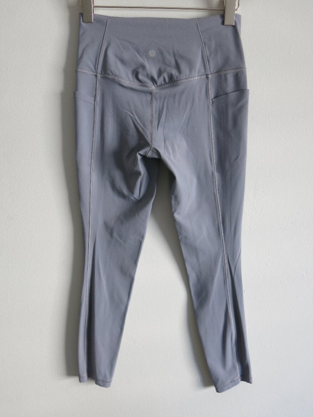 Athleta Salutation Stash Pockets High Rise Yoga Gym 7/8 Tight Leggings Sz Small